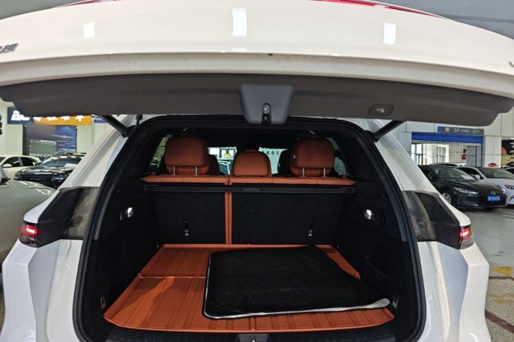 Used Li Auto L6 2024 Pro Model Trunk