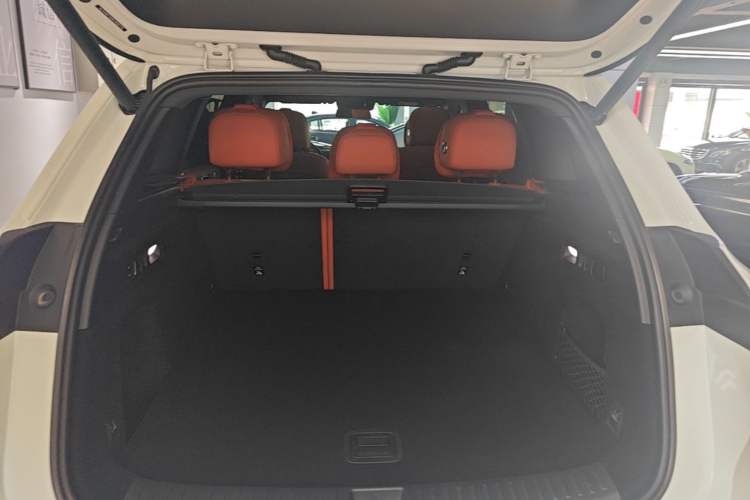 Used Li Auto L6 2024 Pro Model Trunk