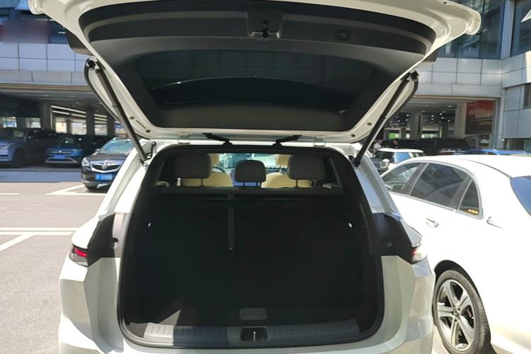 Used Li Auto L6 2024 Pro Model Trunk