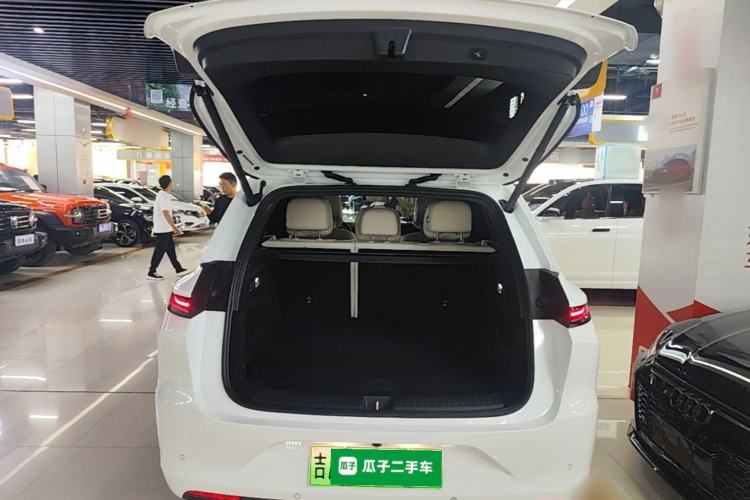 Used Li Auto L6 2024 Pro Model Trunk