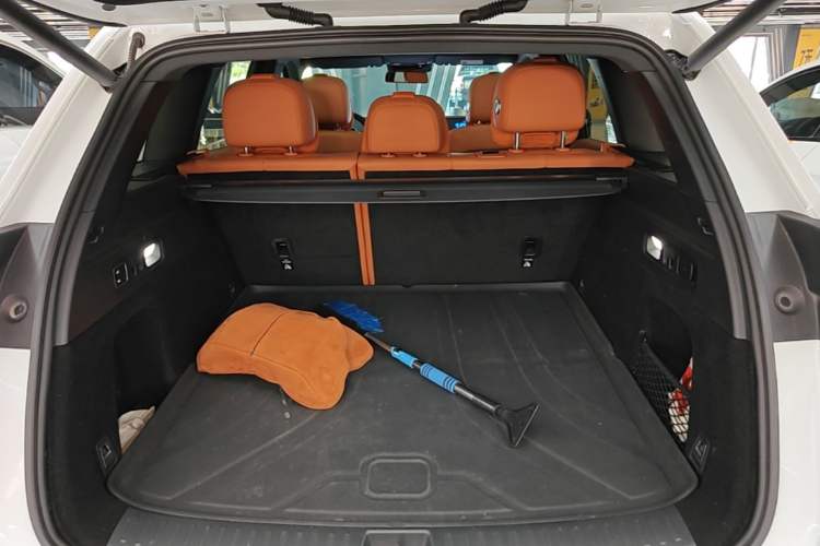 Used Li Auto L6 2024 Pro Model Trunk