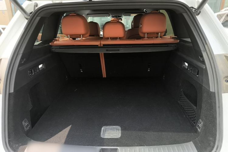 Used Li Auto L6 2024 Pro Model Trunk