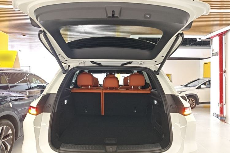 Used Li Auto L6 2024 Pro Model Trunk