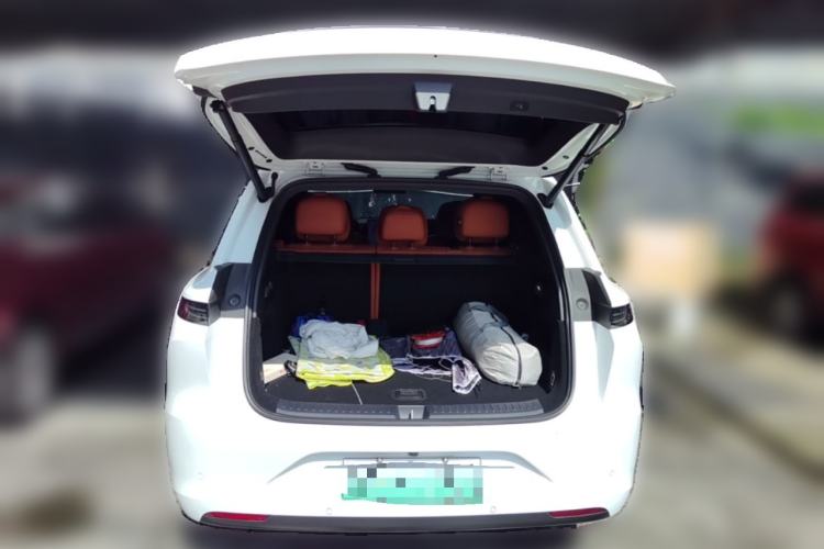 Used Li Auto L6 2024 Pro Model Trunk