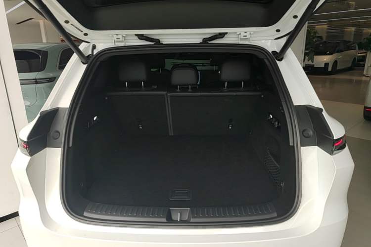 Used Li Auto L6 2024 Pro Model Trunk