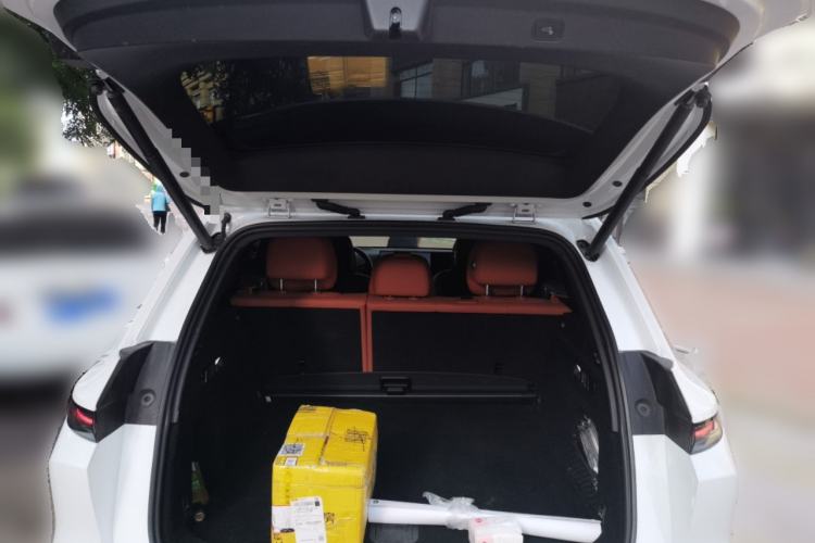 Used Li Auto L6 2024 Pro Model Trunk