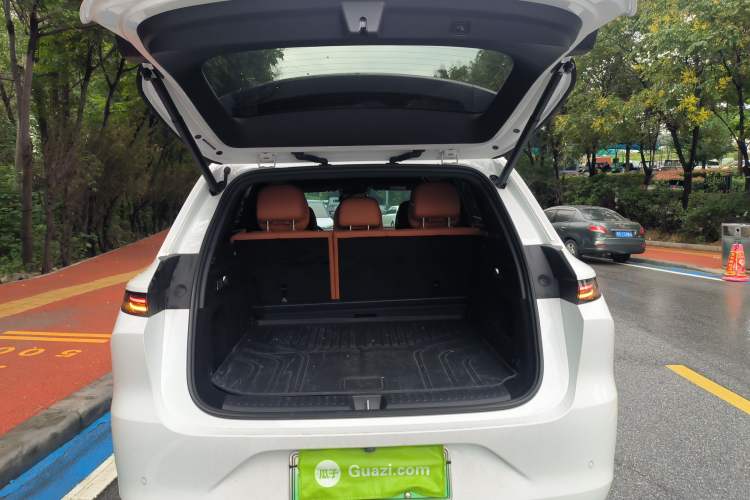 Used Li Auto L6 2024 Pro Model Trunk