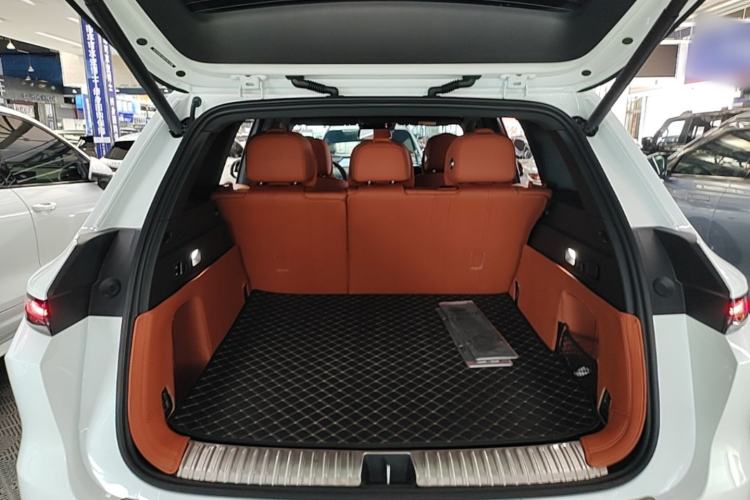Used Li Auto L6 2024 Pro Model Trunk