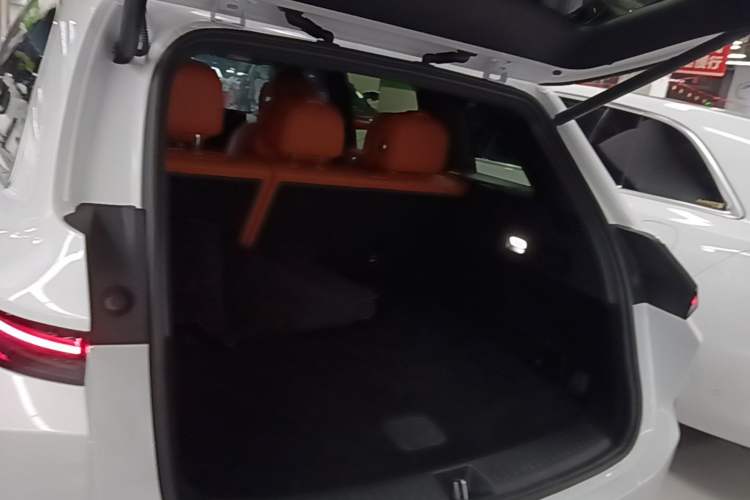 Used Li Auto L6 2024 Pro Model Trunk