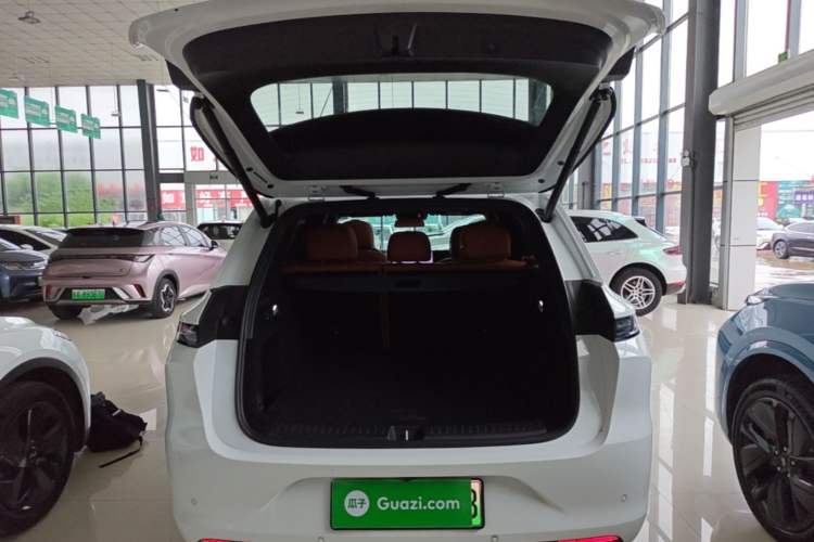 Used Li Auto L6 2024 Pro Model Trunk
