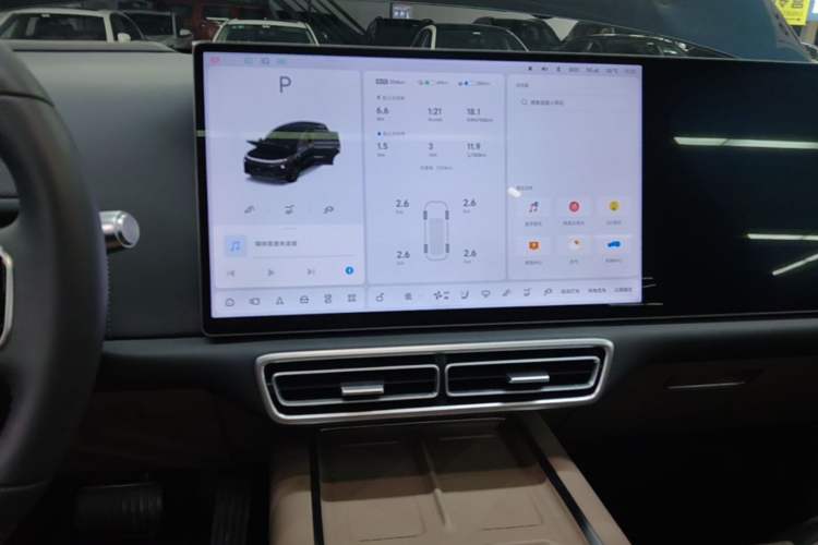 Used Li Auto L6 2025 Pro Smart Refresh Edition Audio And AC Panel