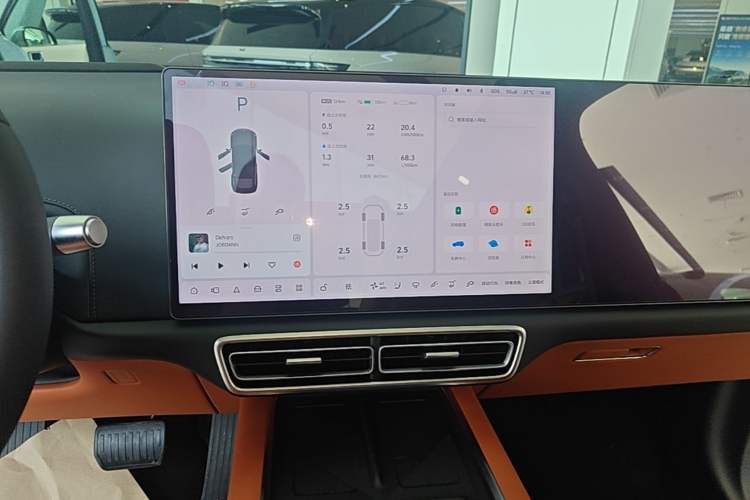Used Li Auto L6 2025 Pro Smart Refresh Edition Audio And AC Panel