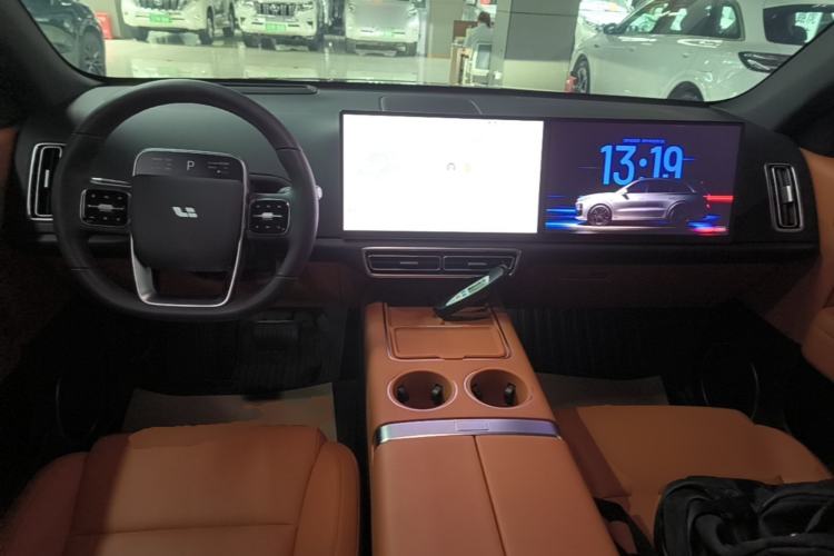 Used Li Auto L6 2025 Pro Smart Refresh Edition Center Console