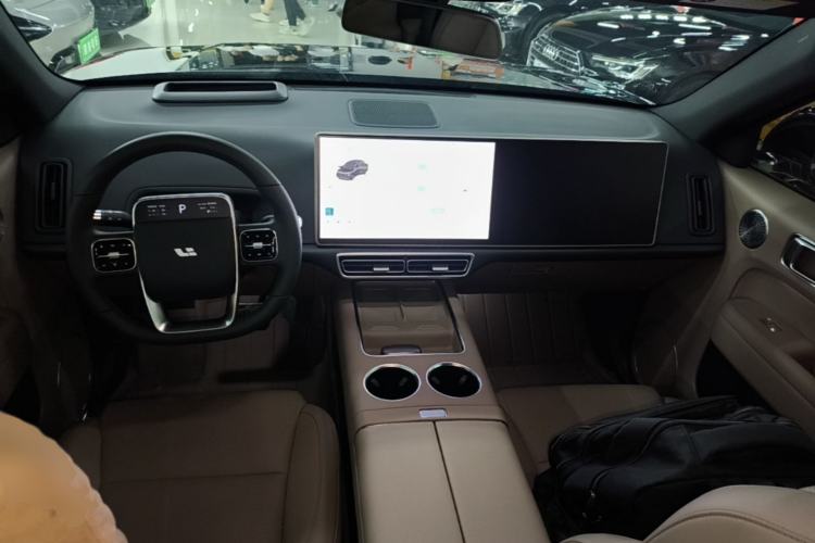Used Li Auto L6 2025 Max Smart Refresh Edition Center Console