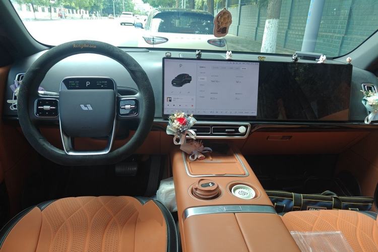 Used Li Auto L6 2025 Pro Smart Refresh Edition Center Console