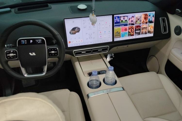 Used Li Auto L6 2025 Pro Smart Refresh Edition Center Console