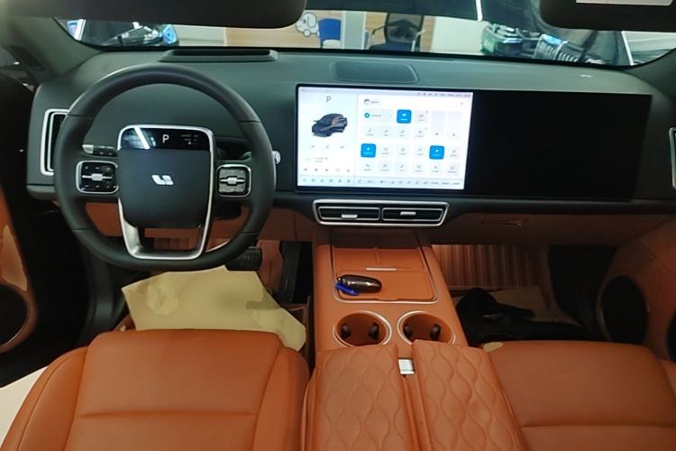 Used Li Auto L6 2025 Pro Smart Refresh Edition Center Console