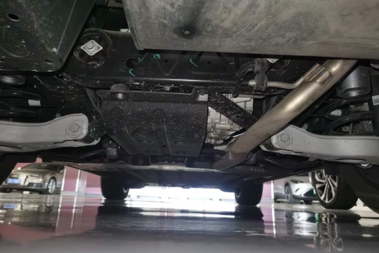 Used Li Auto L6 2025 Pro Smart Refresh Edition Chassis Rear