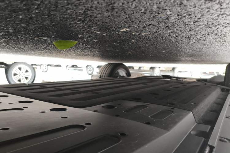 Used Li Auto L6 2025 Pro Smart Refresh Edition Chassis Rear Left