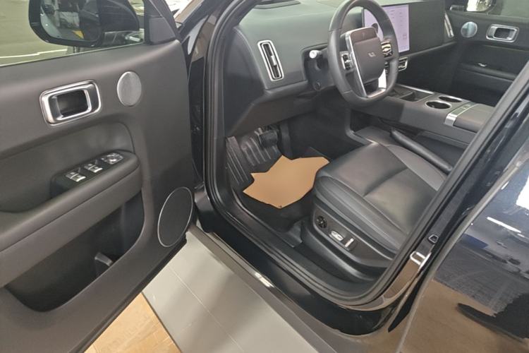 Used Li Auto L6 2025 Pro Smart Refresh Edition Driver Seat