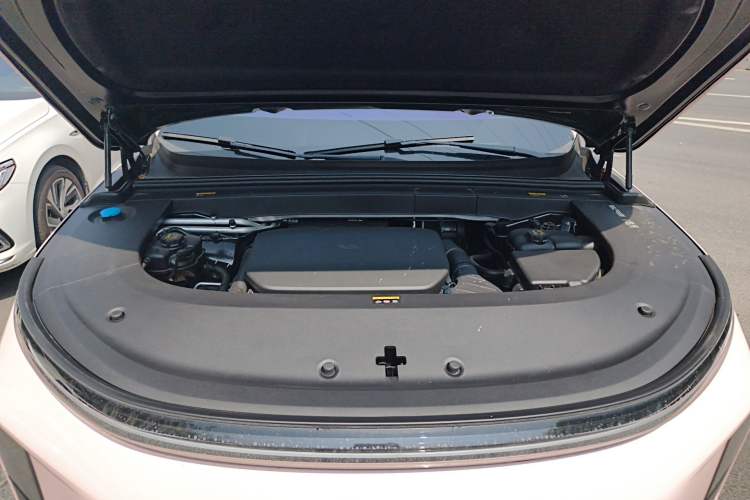 Used Li Auto L6 2025 Pro Smart Refresh Edition Engine Bay