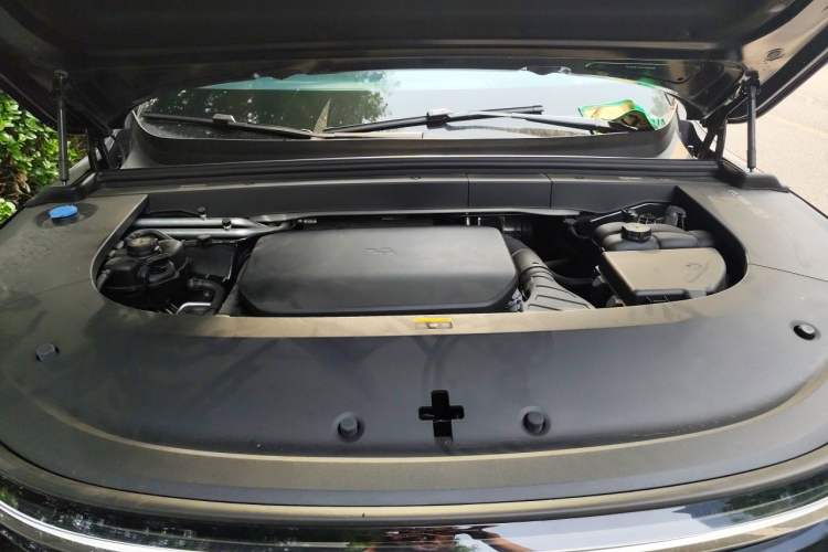 Used Li Auto L6 2025 Pro Smart Refresh Edition Engine Bay