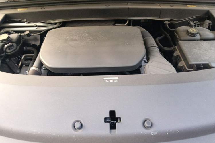 Used Li Auto L6 2025 Pro Smart Refresh Edition Engine Bay