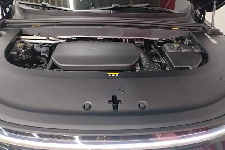 Used Li Auto L6 2025 Pro Smart Refresh Edition Engine Bay