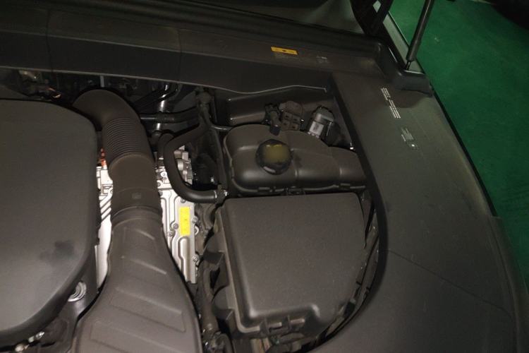 Used Li Auto L6 2025 Pro Smart Refresh Edition Engine Bay Left