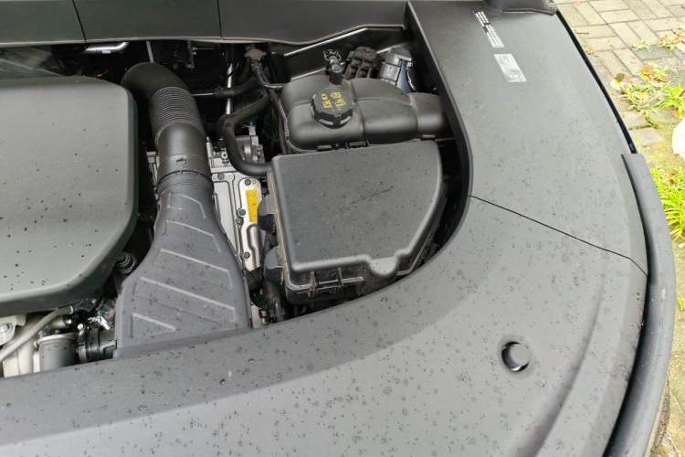 Used Li Auto L6 2025 Pro Smart Refresh Edition Engine Bay Left