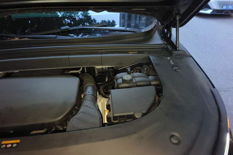 Used Li Auto L6 2025 Max Smart Refresh Edition Engine Bay Left