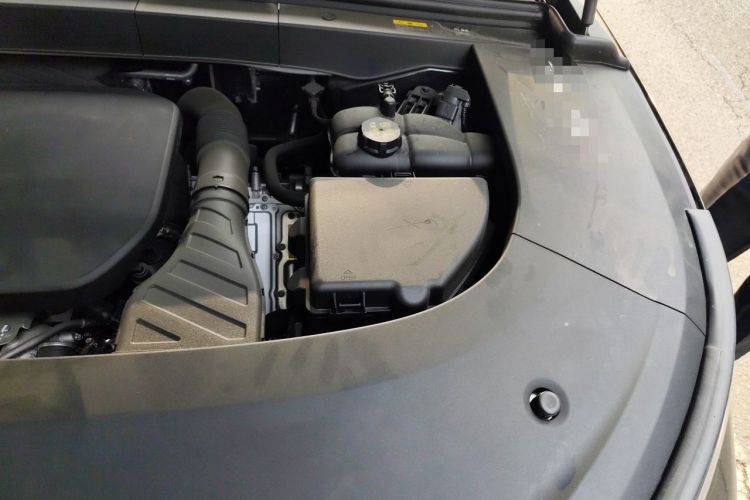 Used Li Auto L6 2025 Pro Smart Refresh Edition Engine Bay Left