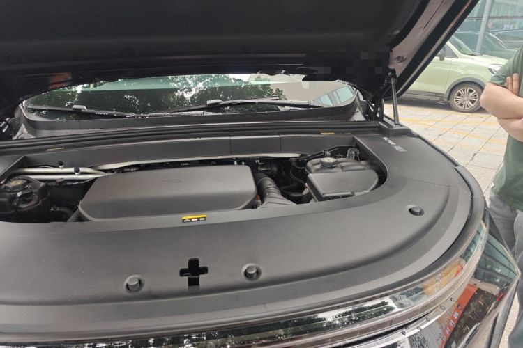 Used Li Auto L6 2025 Max Smart Refresh Edition Engine Bay Left