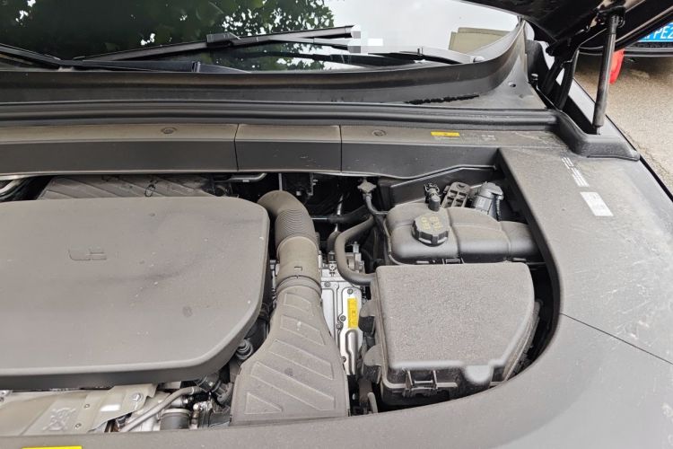 Used Li Auto L6 2025 Pro Smart Refresh Edition Engine Bay Left