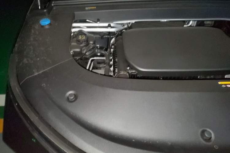 Used Li Auto L6 2025 Pro Smart Refresh Edition Engine Bay Right