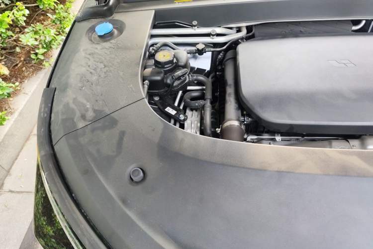 Used Li Auto L6 2025 Pro Smart Refresh Edition Engine Bay Right
