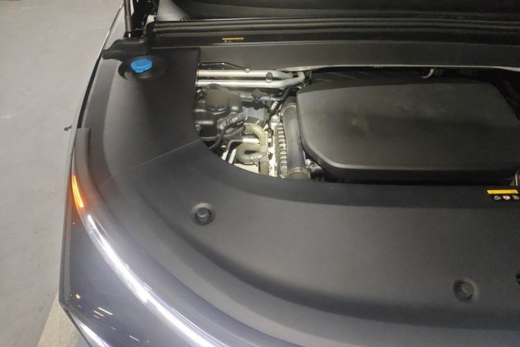 Used Li Auto L6 2025 Max Smart Refresh Edition Engine Bay Right