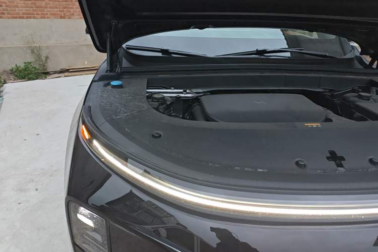 Used Li Auto L6 2025 Max Smart Refresh Edition Engine Bay Right
