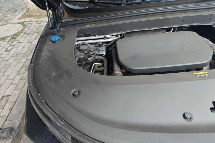 Used Li Auto L6 2025 Pro Smart Refresh Edition Engine Bay Right