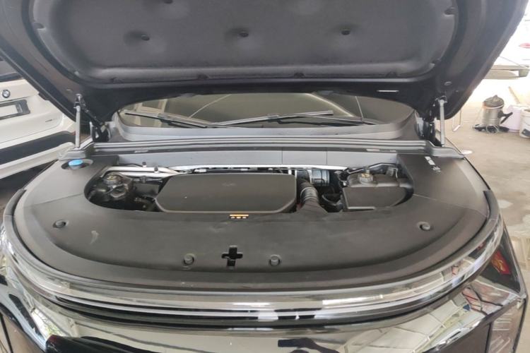 Used Li Auto L6 2025 Pro Smart Refresh Edition Engine Bay