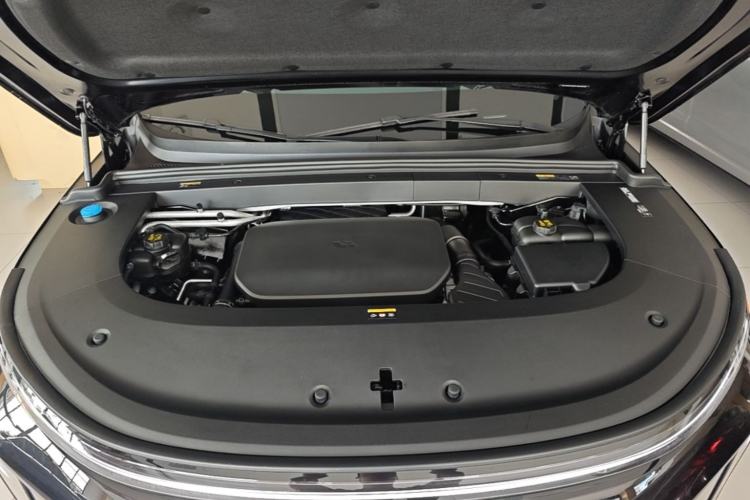 Used Li Auto L6 2025 Pro Smart Refresh Edition Engine Bay