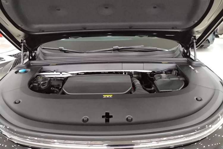 Used Li Auto L6 2025 Pro Smart Refresh Edition Engine Bay