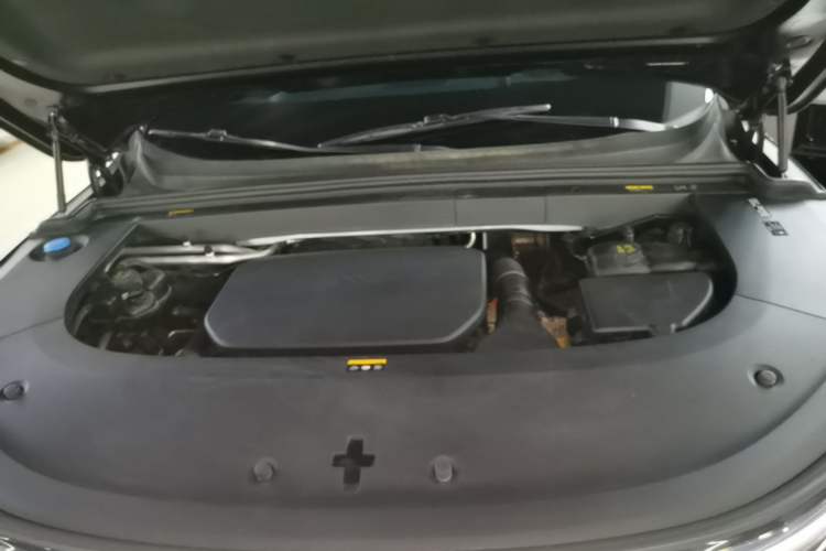 Used Li Auto L6 2025 Pro Smart Refresh Edition Engine Bay