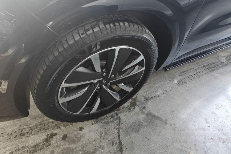 Used Li Auto L6 2025 Pro Smart Refresh Edition Exterior 2