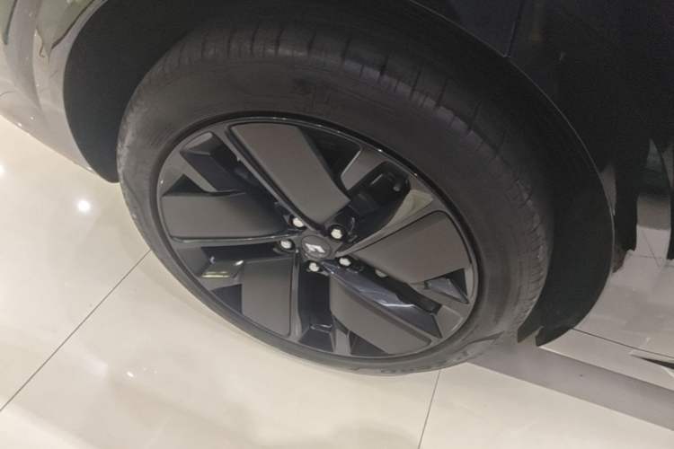 Used Li Auto L6 2025 Max Smart Refresh Edition Exterior 3