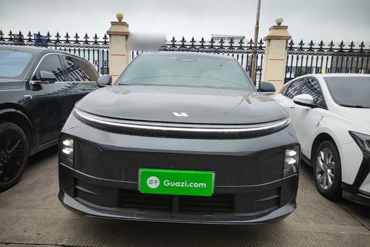 Used Li Auto L6 2025 Pro Smart Refresh Edition Front