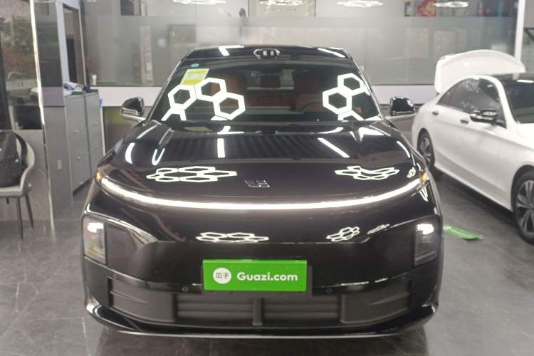 Used Li Auto L6 2025 Pro Smart Refresh Edition Front