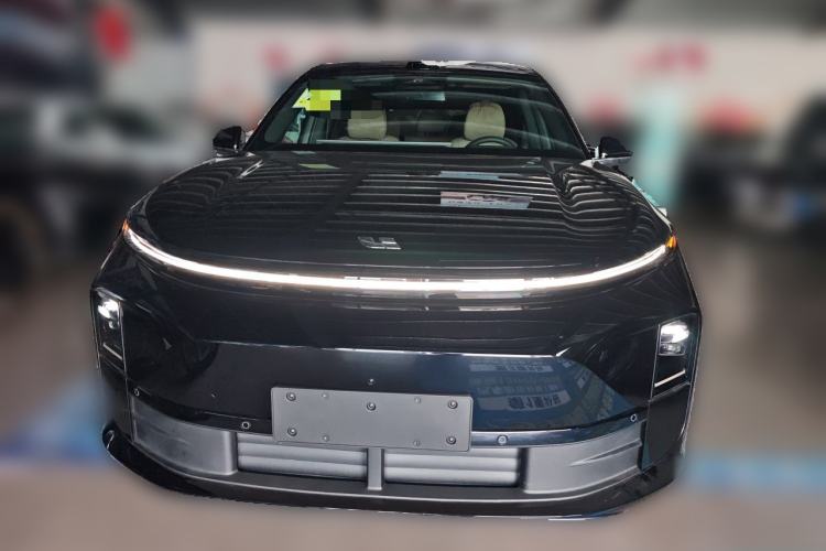 Used Li Auto L6 2025 Pro Smart Refresh Edition Front