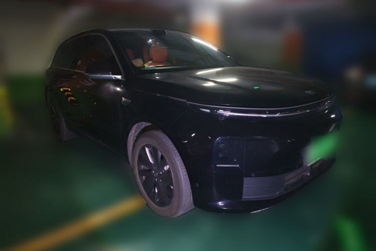 Used Li Auto L6 2025 Pro Smart Refresh Edition Front Right 45 Deg