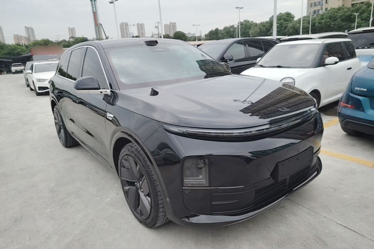 Used Li Auto L6 2025 Max Smart Refresh Edition Front Right 45 Deg